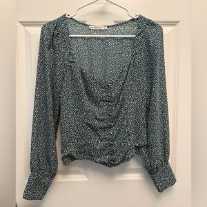 Abercrombie & Fitch Long Sleeve Top in Green Pattern - Size Small